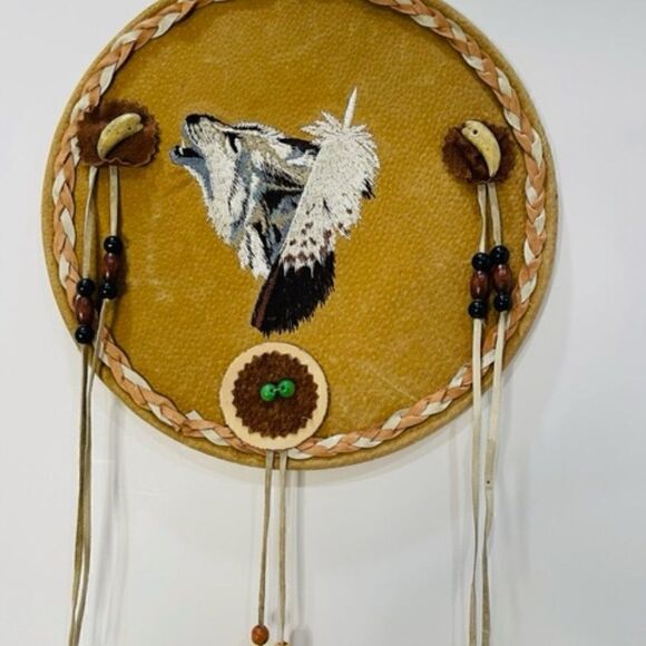 Suede Embroidered Howling Wolf Tribal Dream Catcher 29" Long From top to bottom - Picture 2 of 6